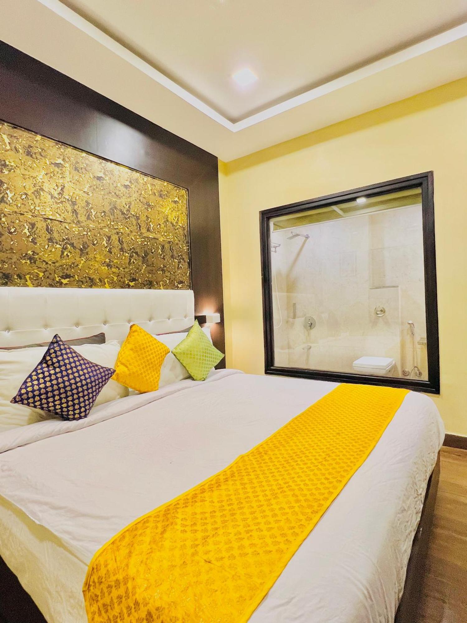 Hotel Grand Bhagwat, Удайпур Екстер'єр фото