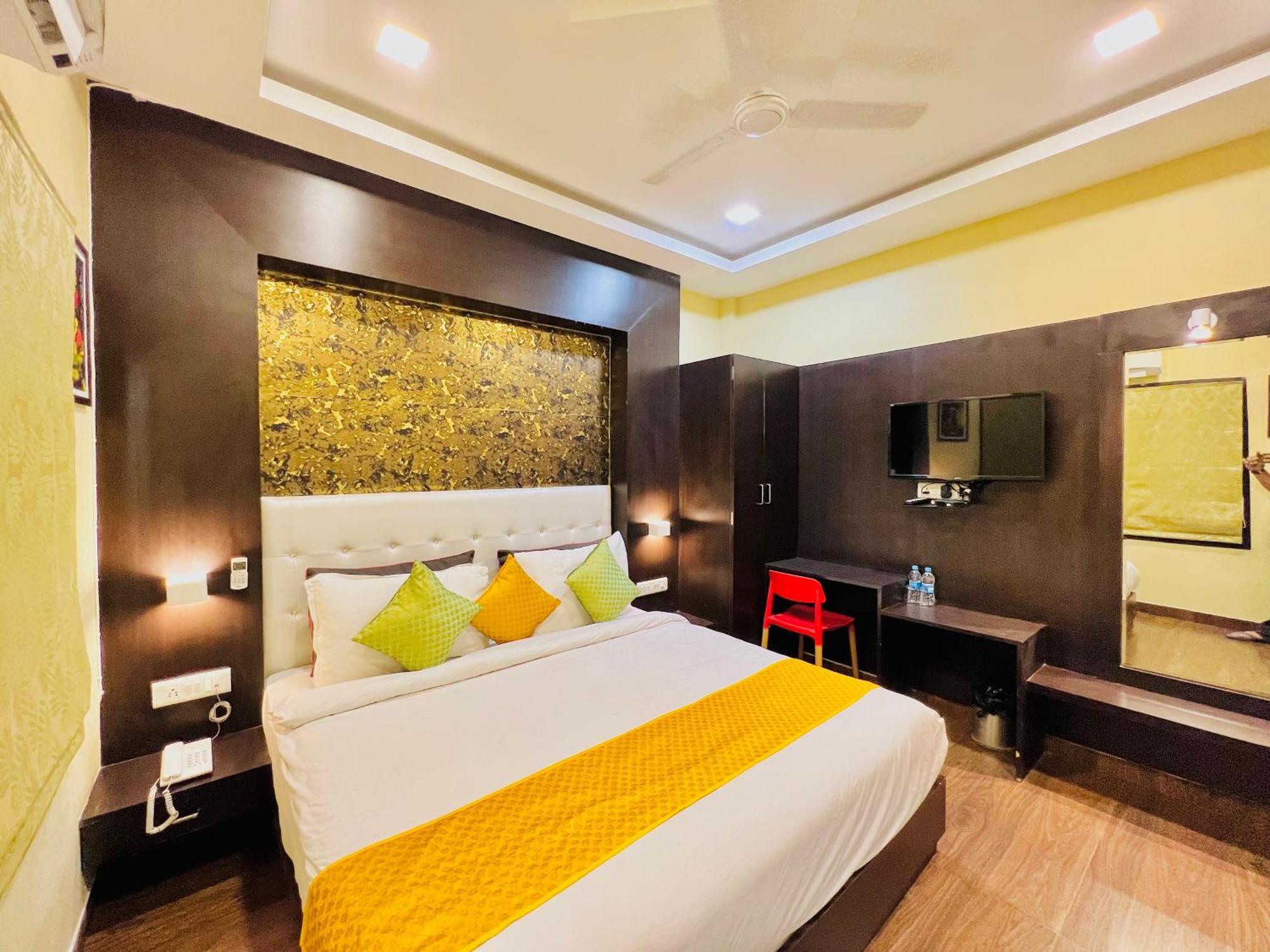 Hotel Grand Bhagwat, Удайпур Екстер'єр фото
